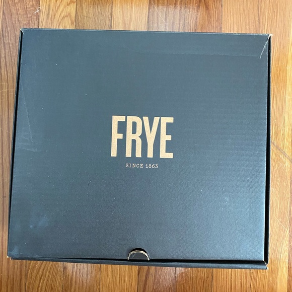 UGG heels - Picture 4 of 6